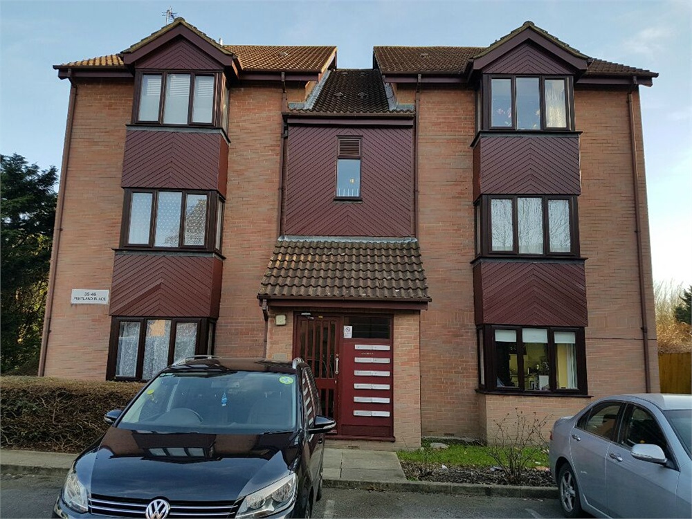 46, Pentland Place, Northolt photo 5