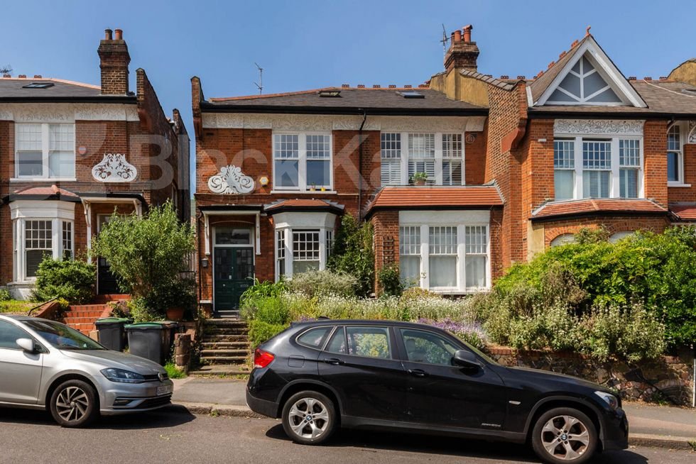 Dukes Avenue, London photo 2