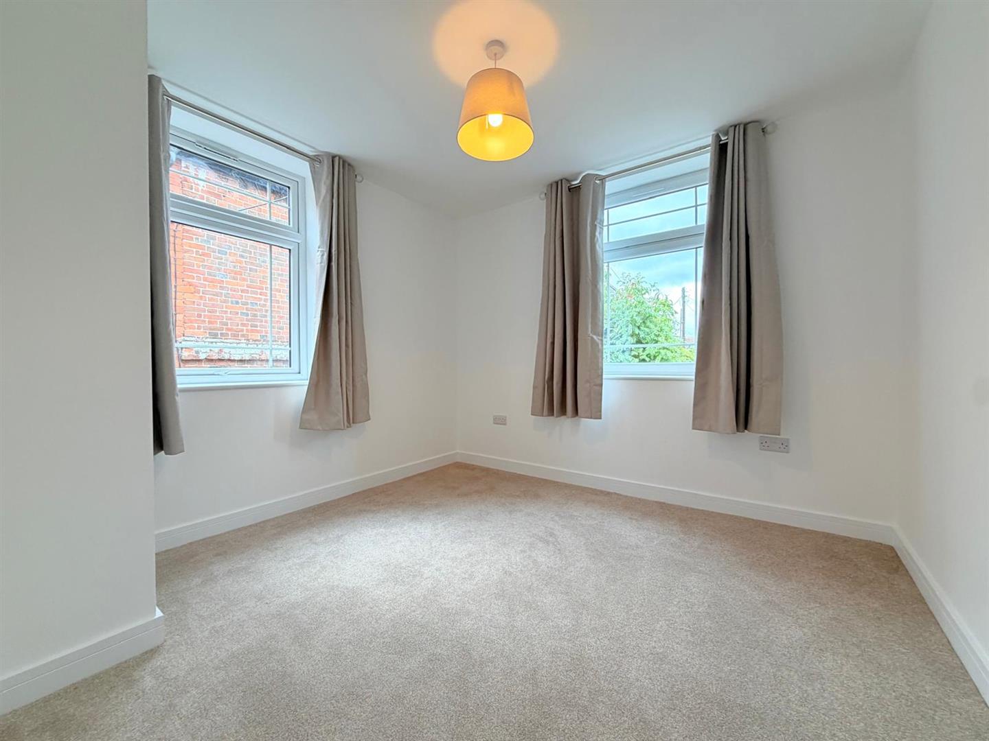 Flat 3, The Church, New Cut, Cullompton photo 5