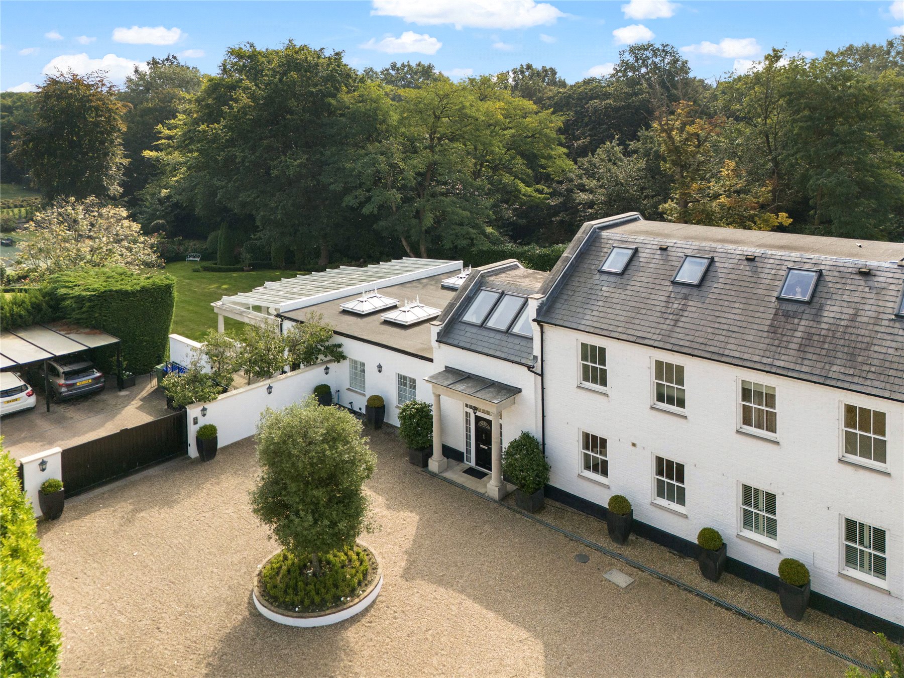 5 bedroom semi-detached house for sale 0