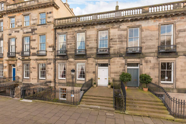 6 bedroom terraced house for sale 0