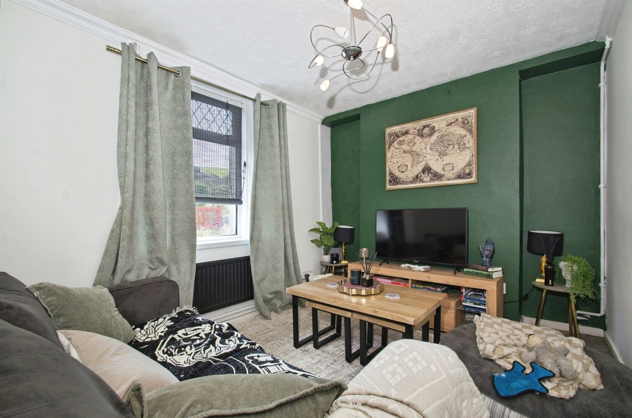 3-bed house on 10, Gwendoline Terrace, Maesteg, £135,000