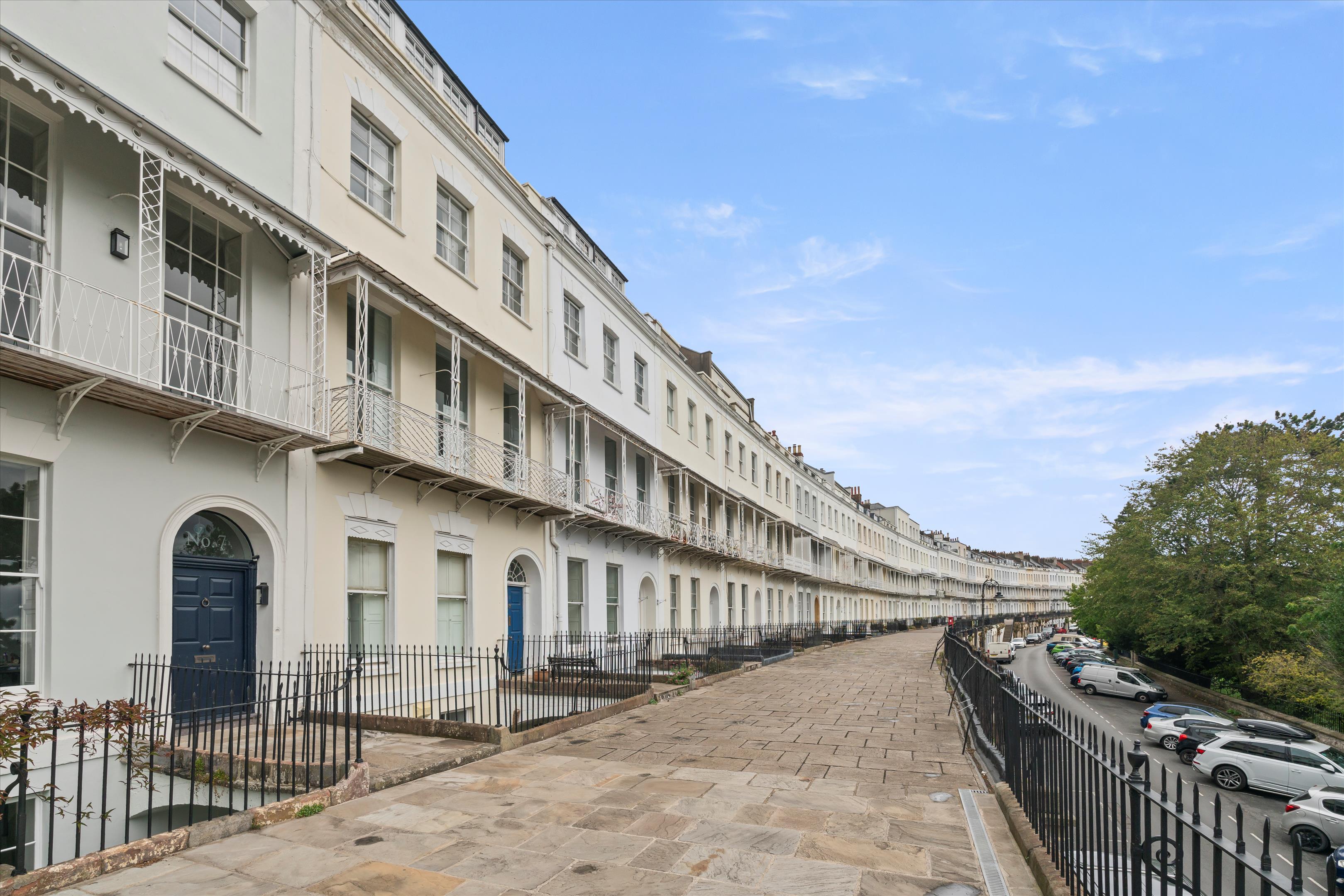 3 bed flat for sale
