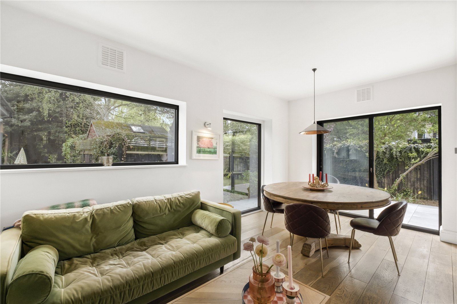 4 bedroom detached house for sale 0