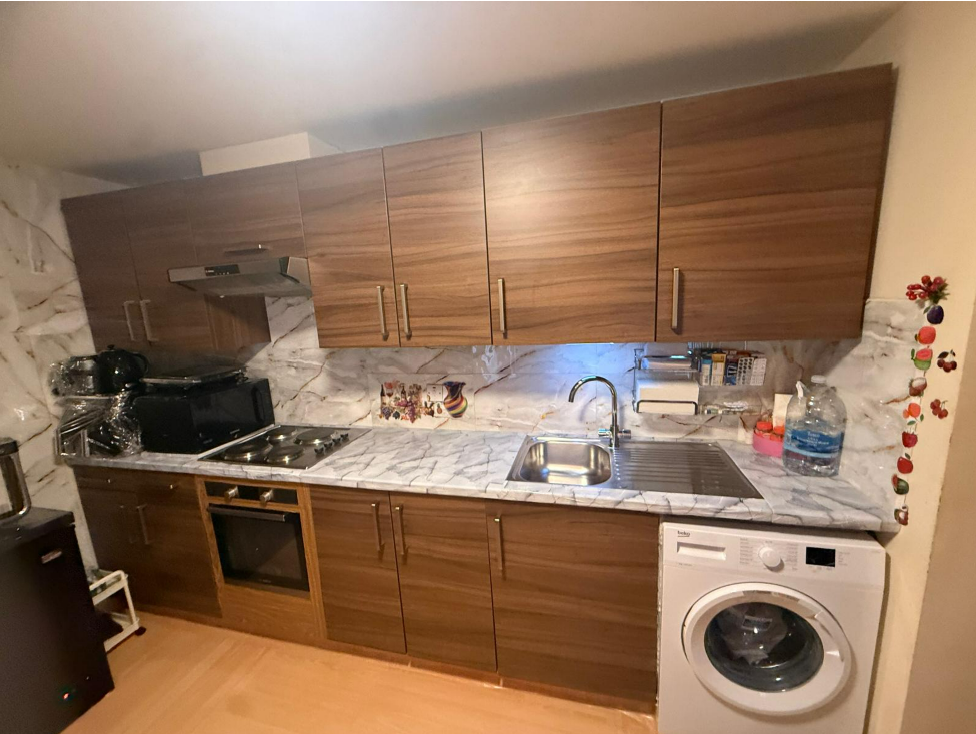 5, Upton Lane, London photo 4