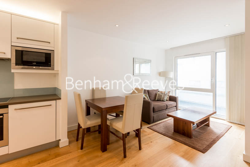 20, Gillingham Street, Victoria photo 2