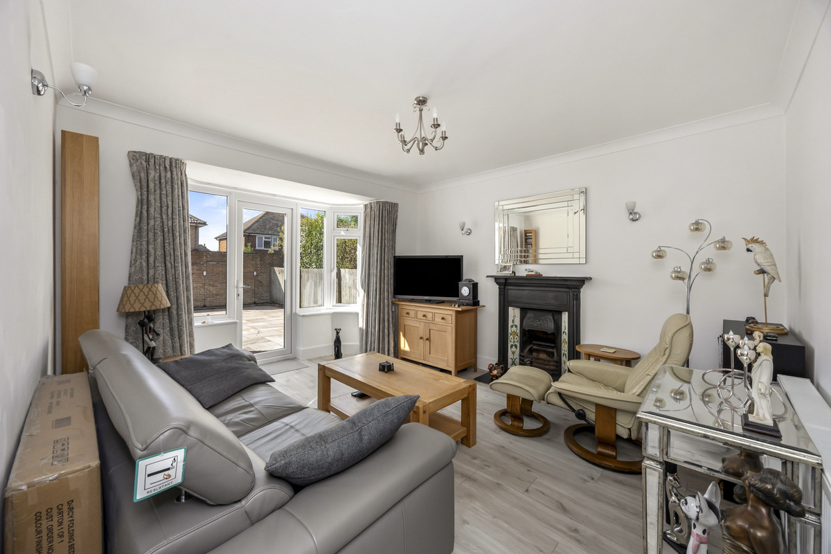 19, Keymer Crescent, Goring by Sea photo 3