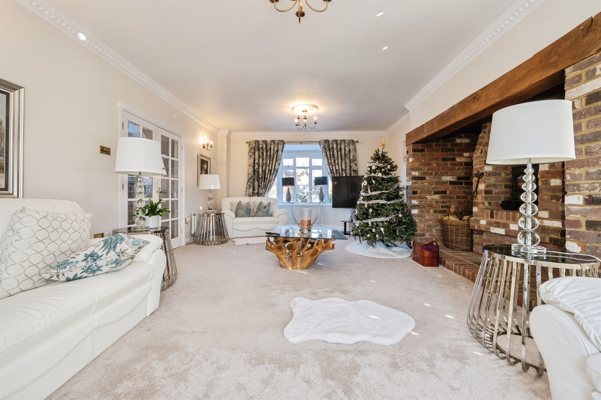 5 bedroom detached house for sale 0