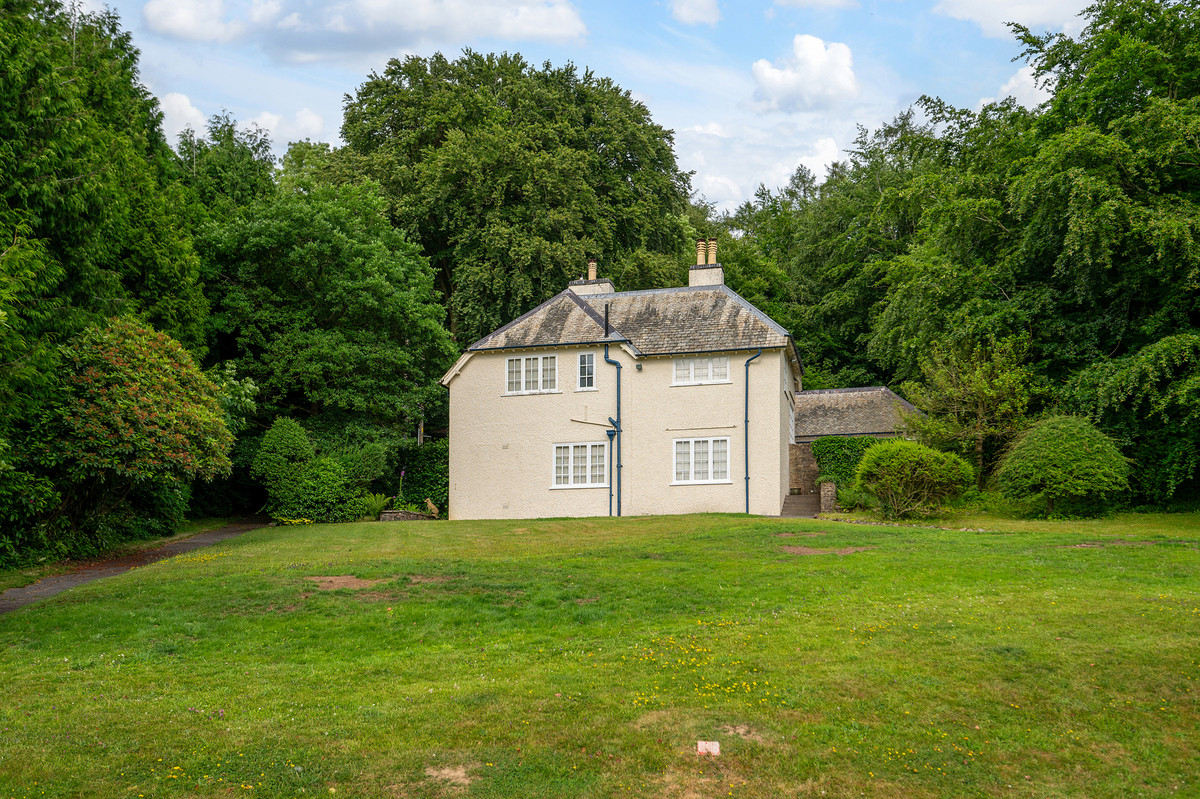 Photos of Jubilee Drive Malvern, Worcestershire WR13 67099976