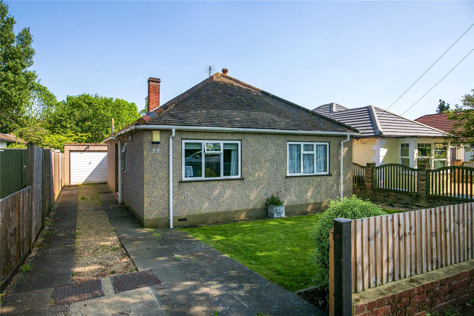 4 bedroom link-detached house for sale in Reigate