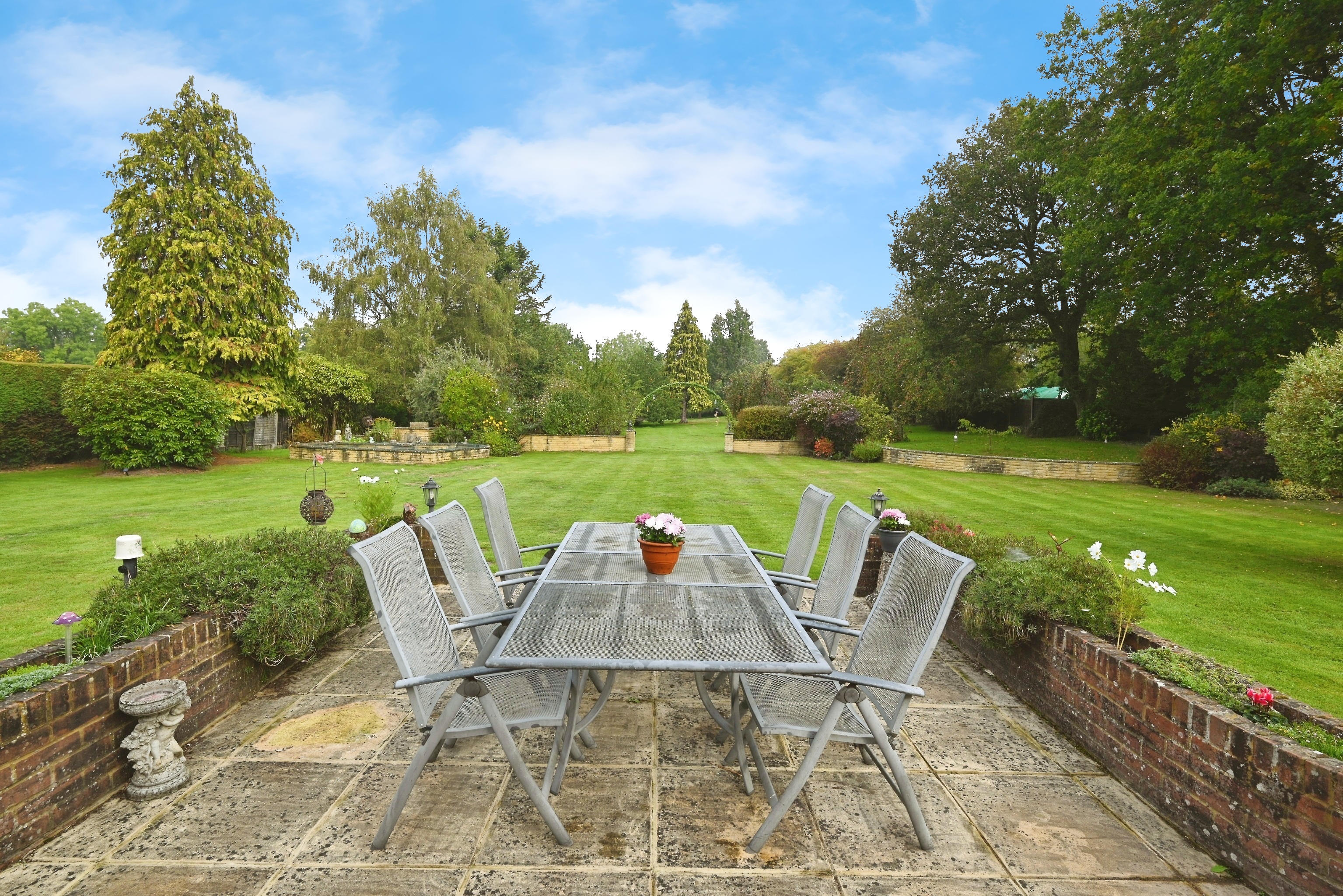 5 bedroom bungalow for sale 0