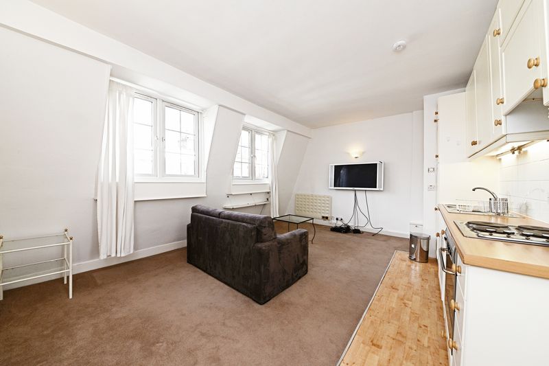Flat 4, 27, Endell Street, London photo 4