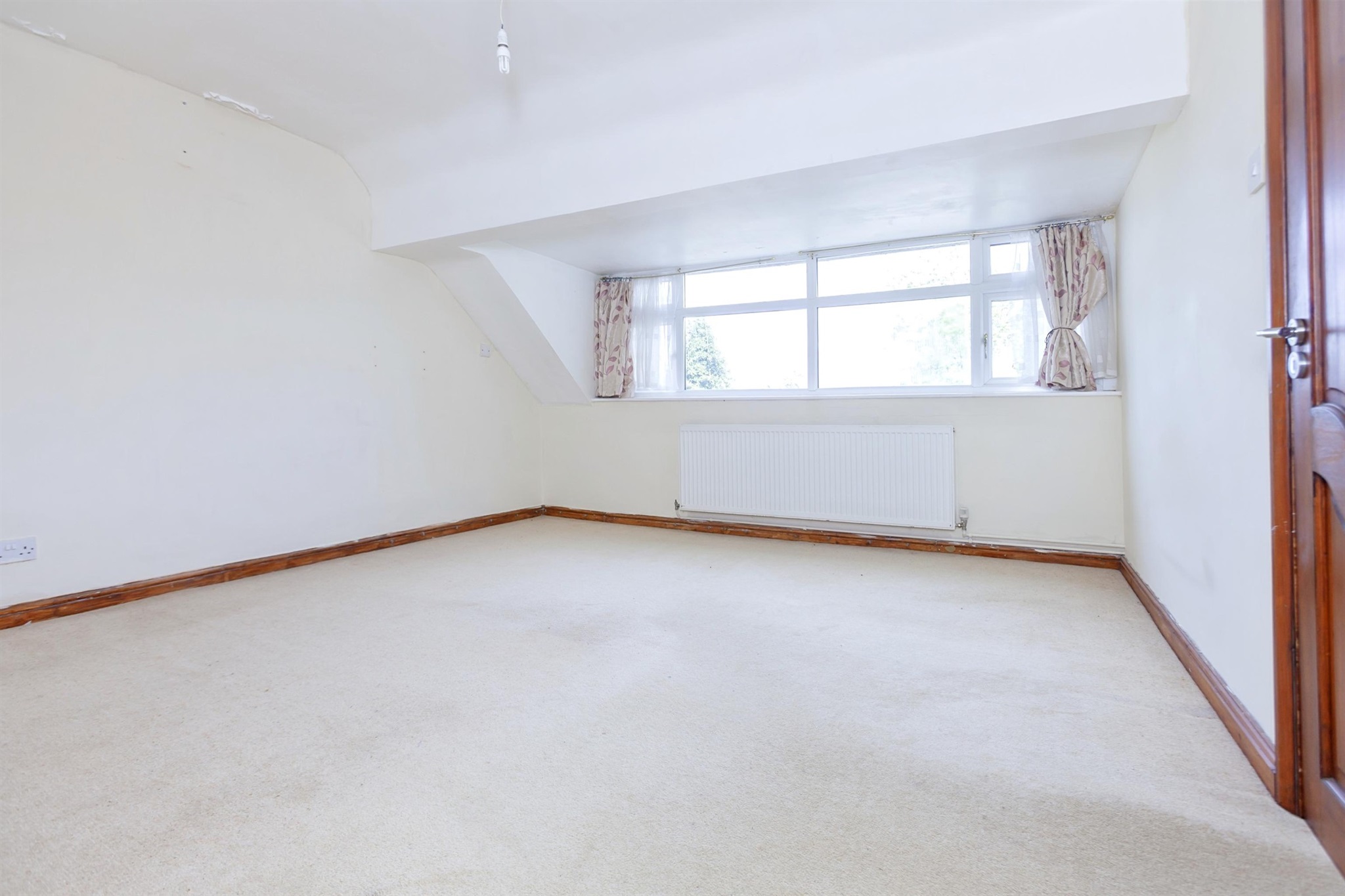 Photos of Ringers Spinney, Oadby, Leicester LE2 61613069 PrimeLocation