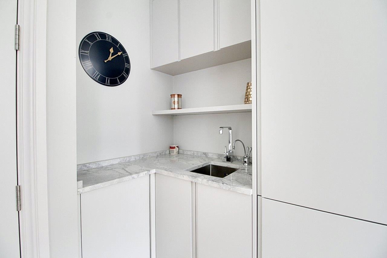 Flat 5 Lowri Building, 114, Tooley Street, London photo 4