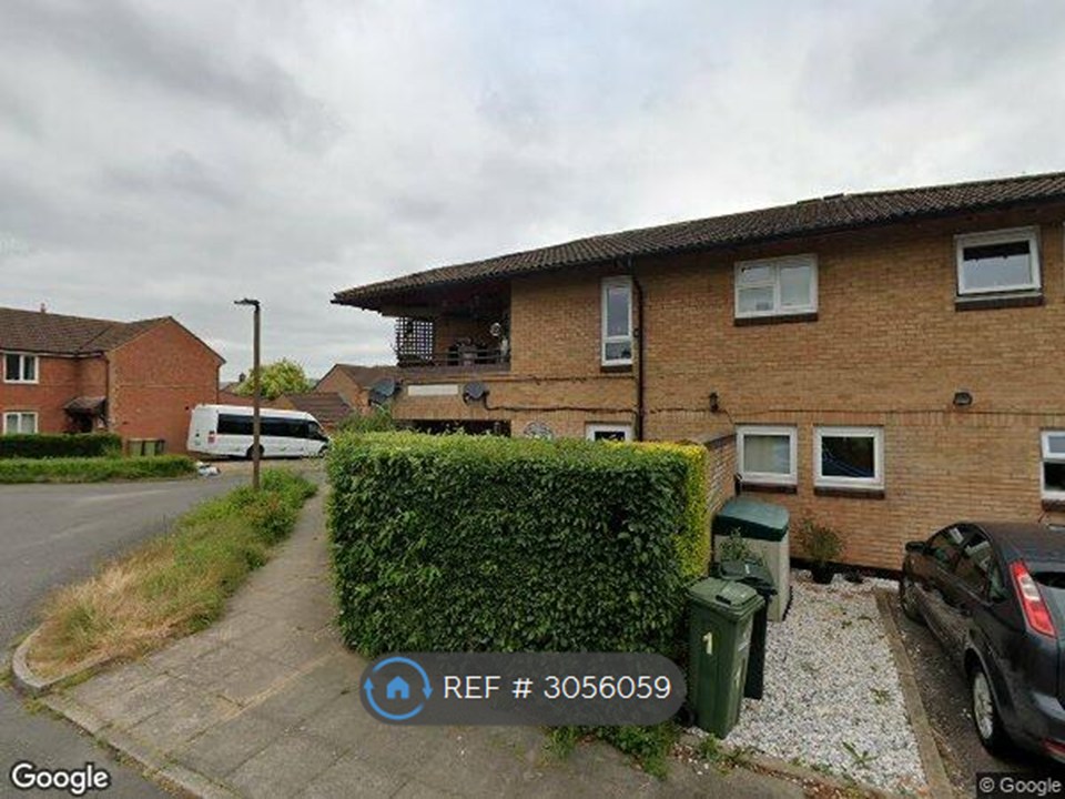 Kirkstall Place, Oldbrook, Milton Keynes photo 2