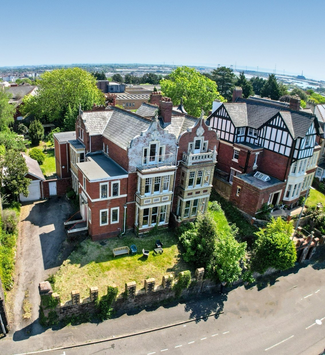 8-bed house on 24 Stow Park Avenue, Newport, £775,000