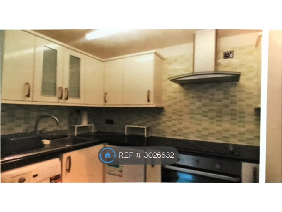 Campion Court, Elmore Close, London photo 4