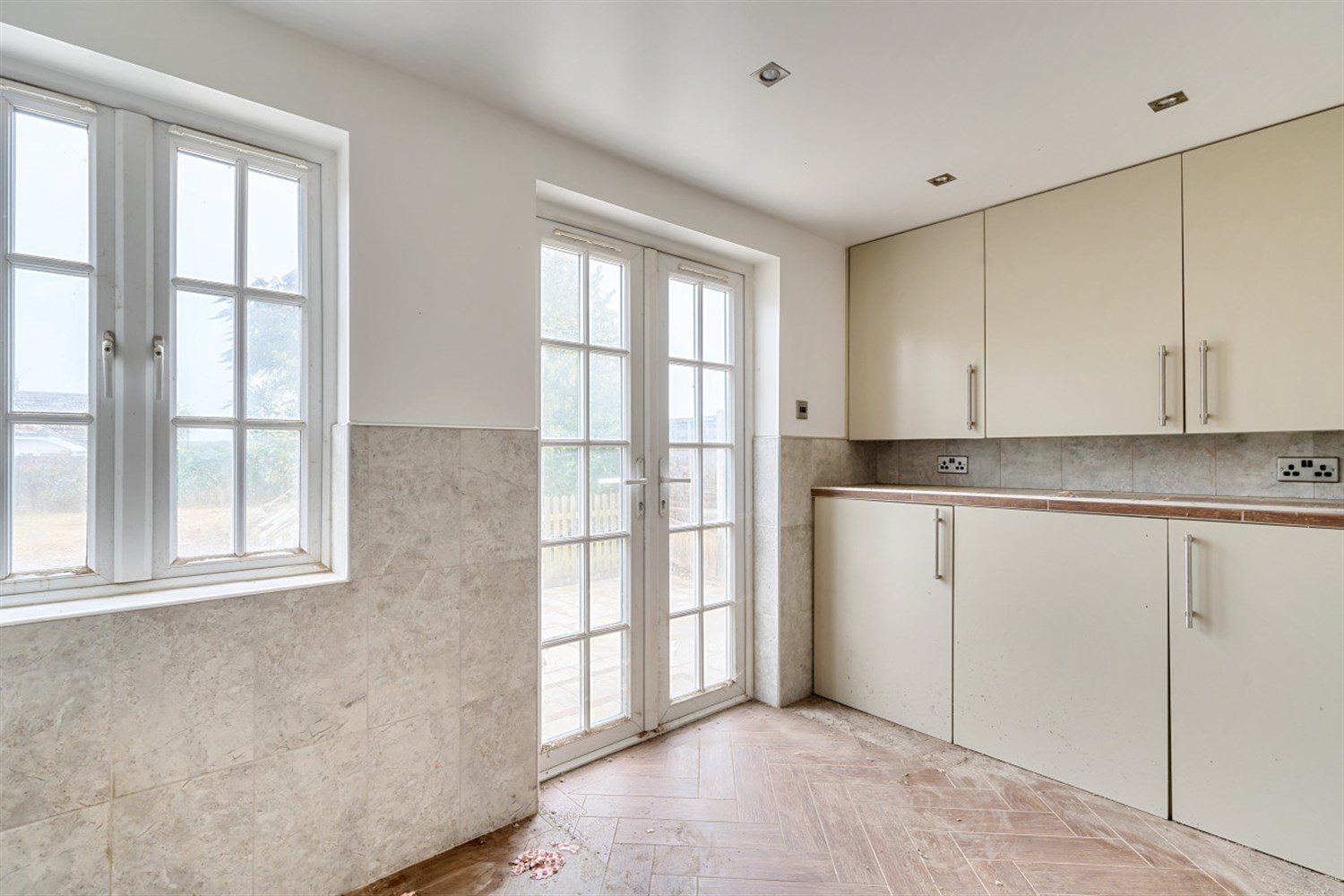 Photos of 24 Woodland Road, Selsey, West Sussex PO20 65301749