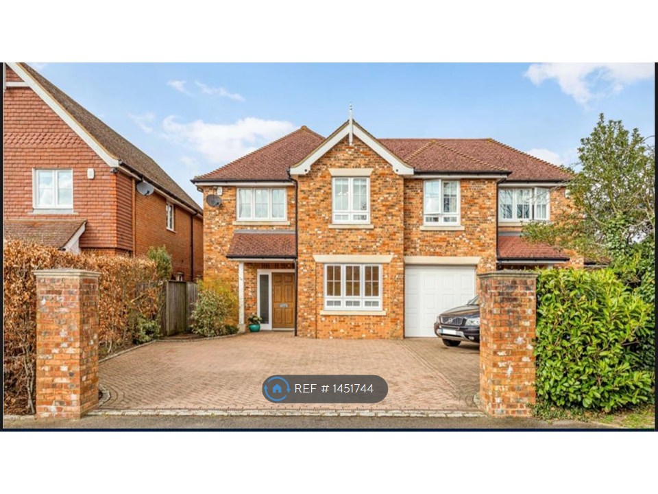 Mayflower Way, Beaconsfield photo 4