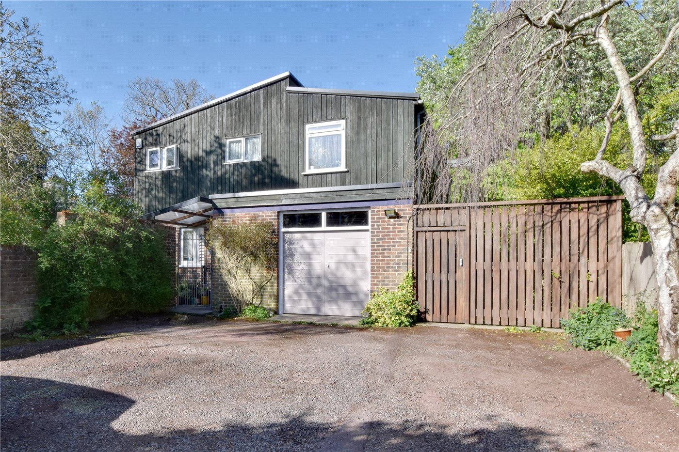 4 bedroom detached house for sale 0