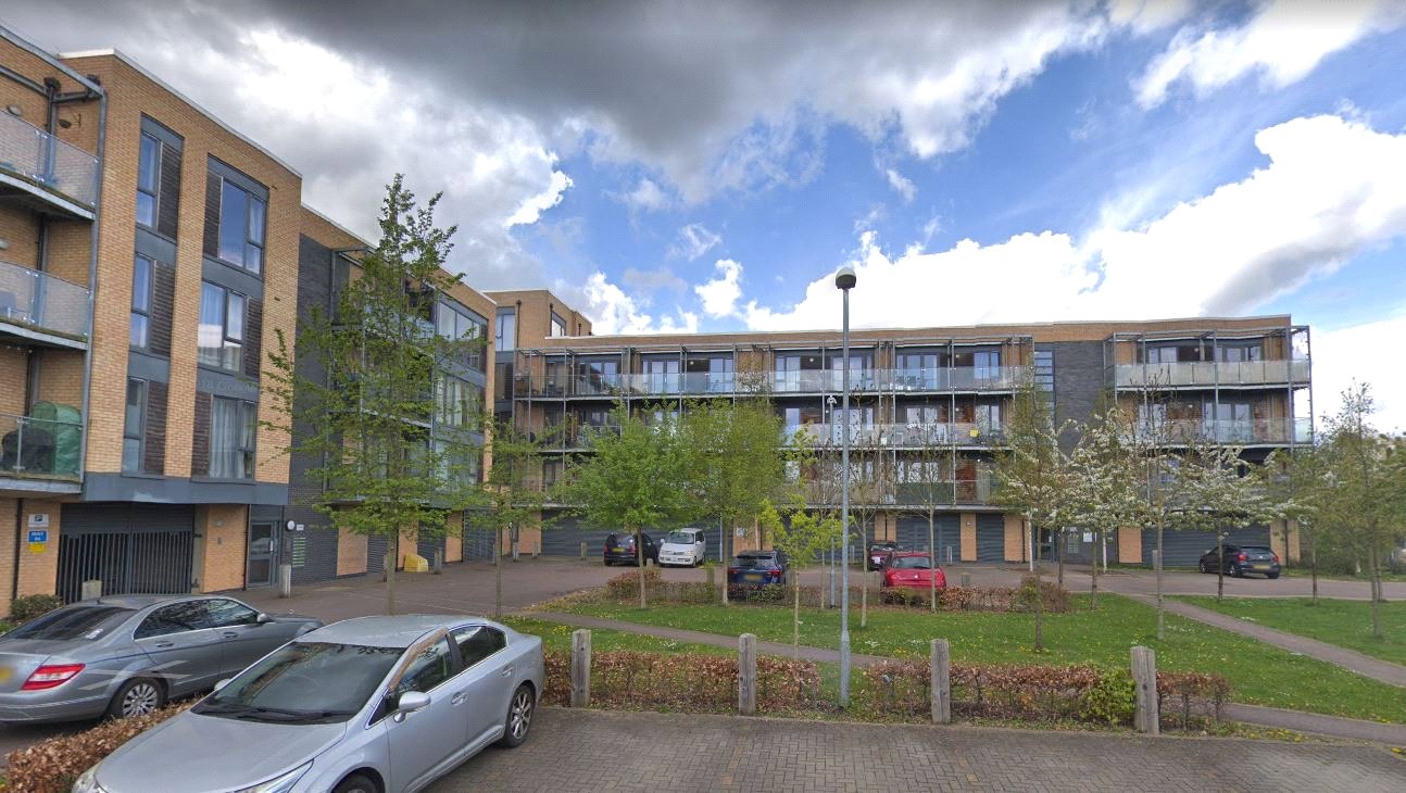 Flat 8, Hunsdon Court,, Goddard Drive, BUSHEY photo 2