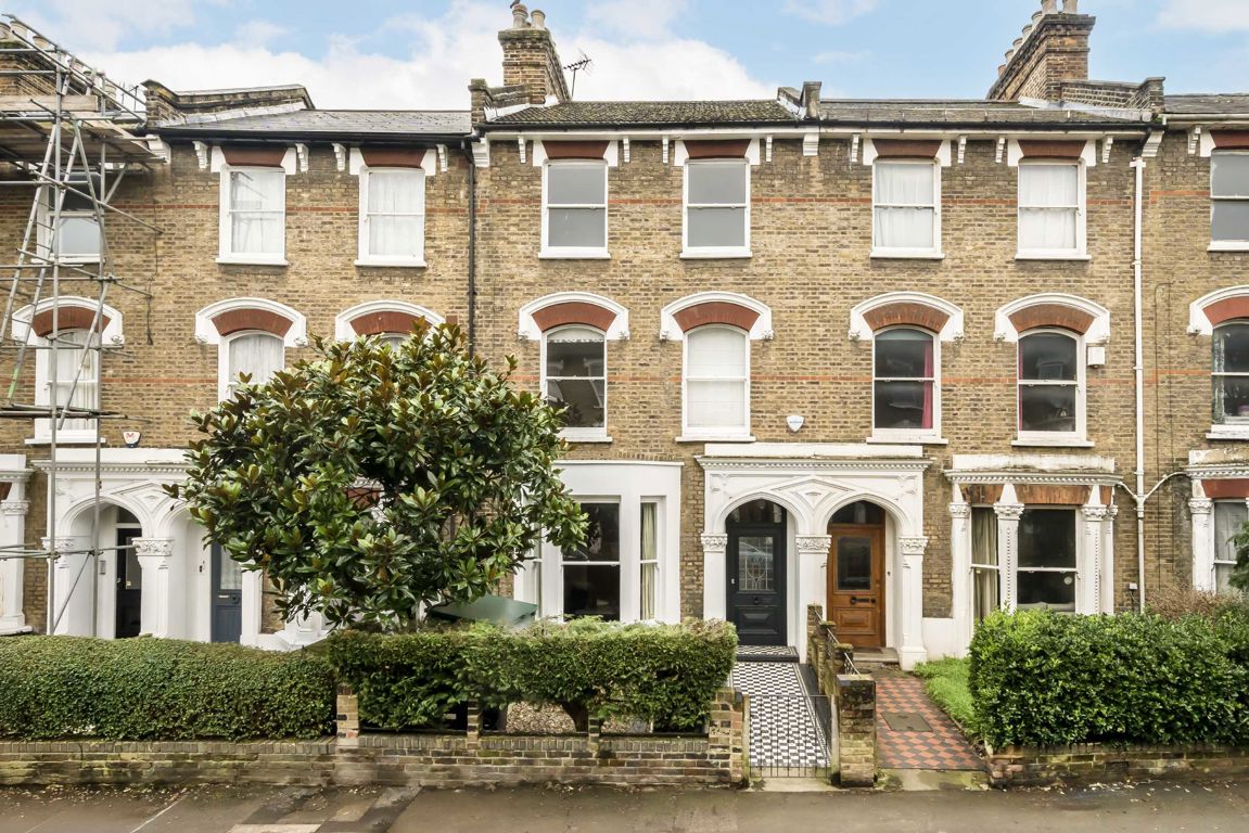 5 bedroom property for sale 0