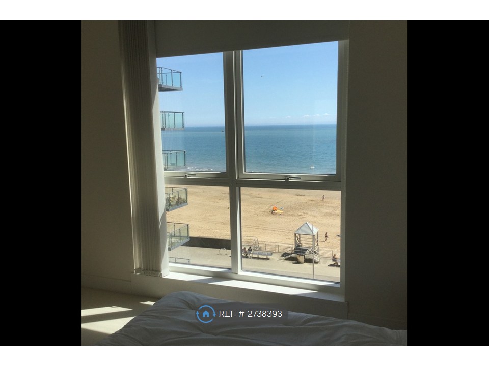 Apartment, Meridian Bay Trawler Road, Swansea photo 4
