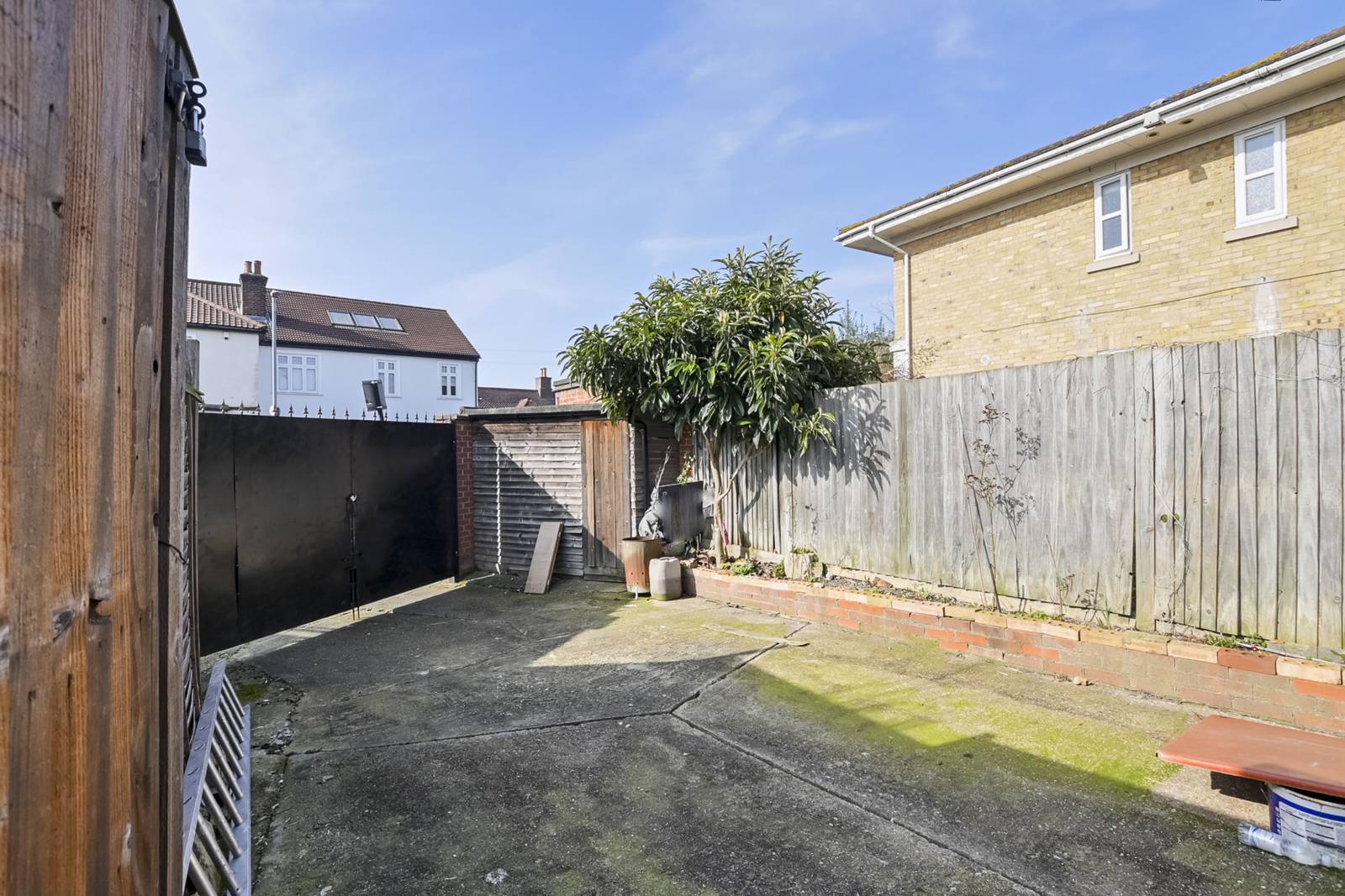 5 bedroom detached house for sale 0