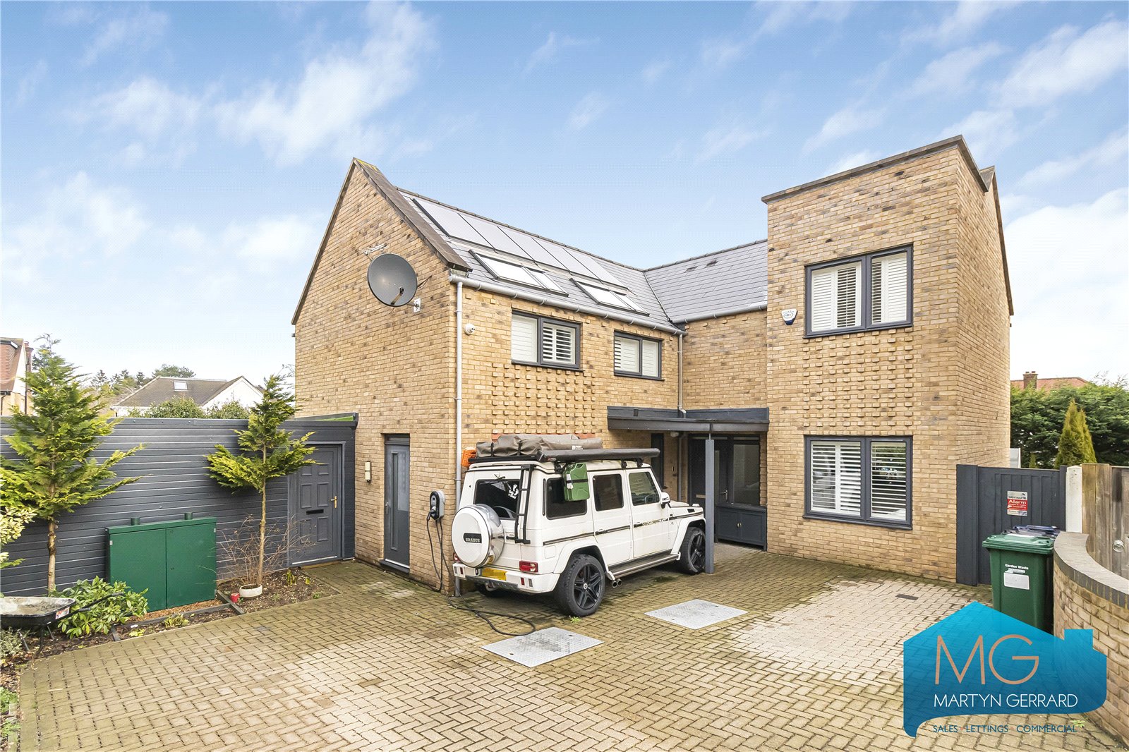 4 bedroom semi-detached house for sale