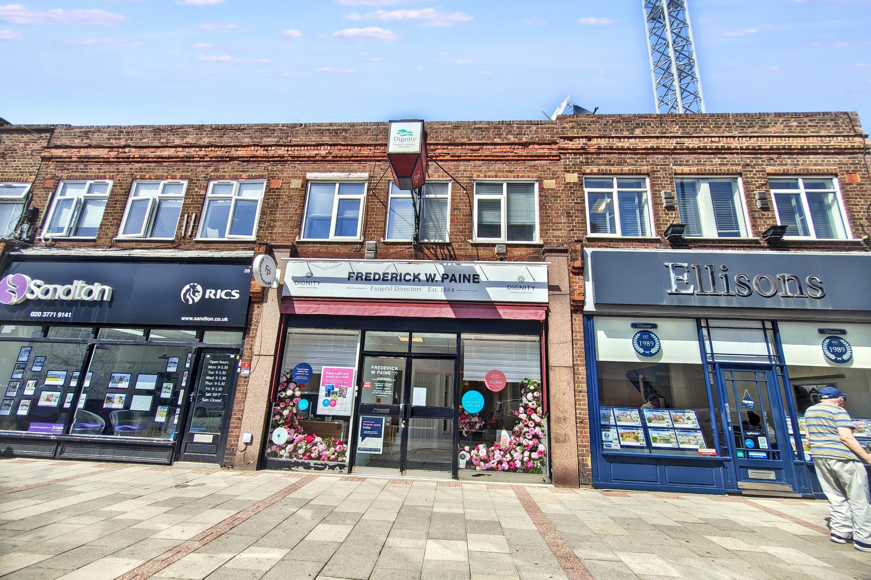 26a, Morden photo 5
