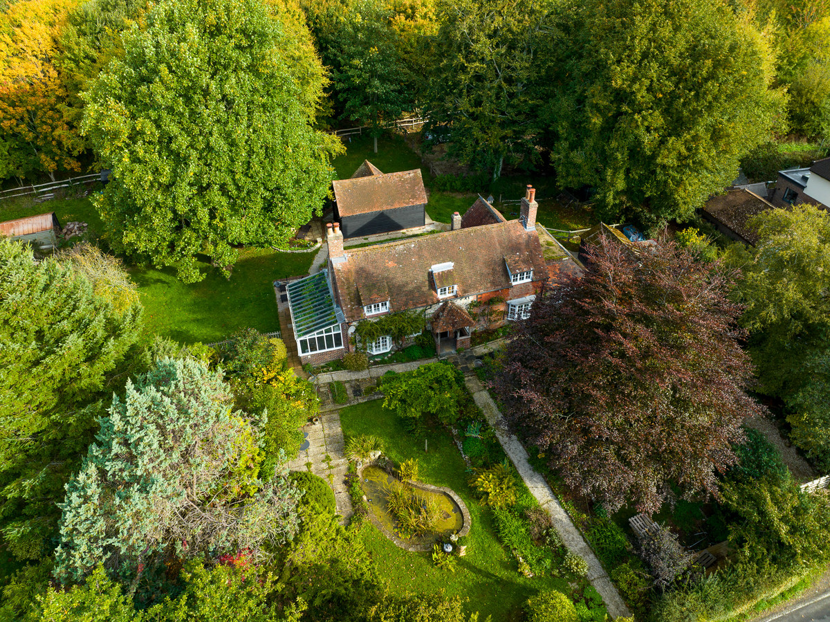 4 bedroom country house for sale 0