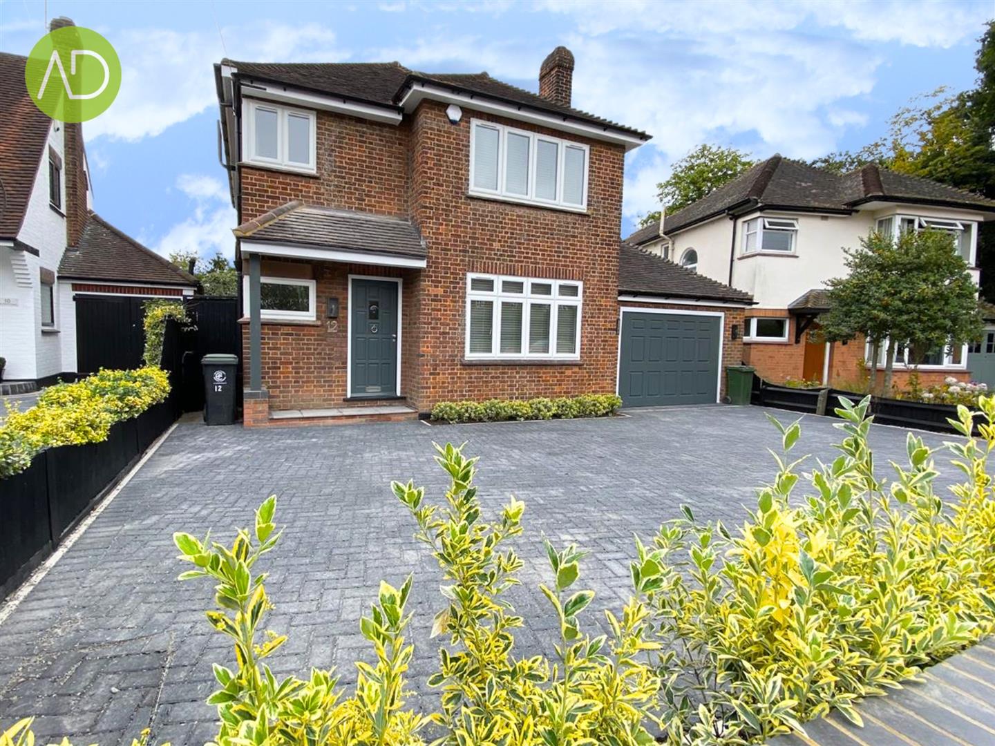 3 bedroom detached house for sale 0