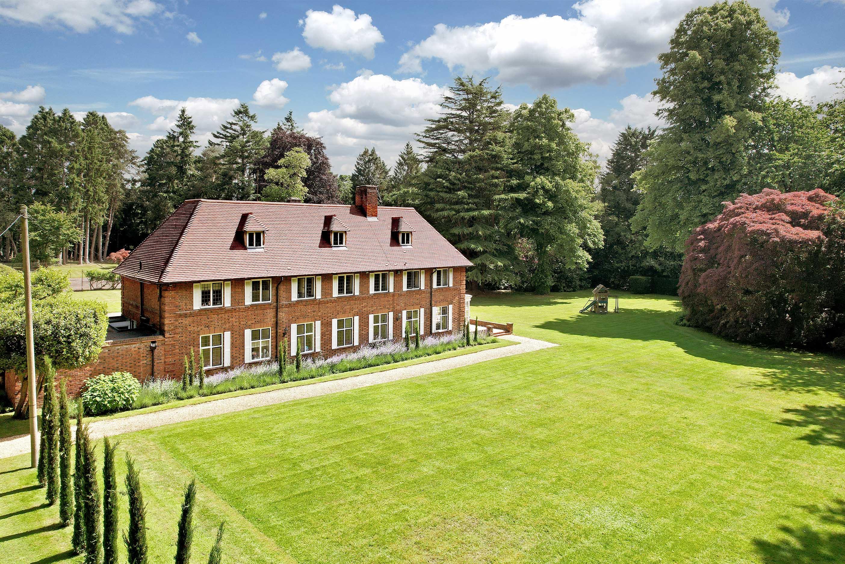 Photos of Nightingales Lane, Chalfont St Giles, Bucks HP8. 62795900