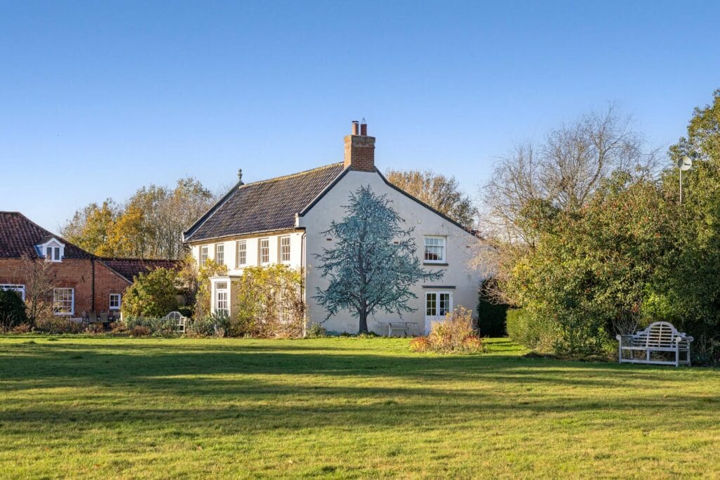 6 bedroom link-detached house for sale 0