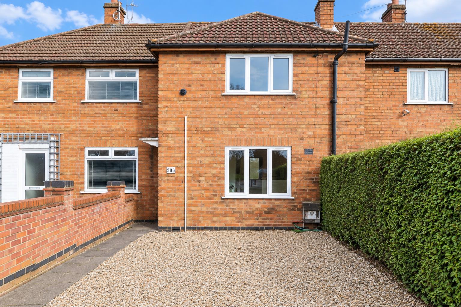 208, Stephenson Way, Corby photo 4