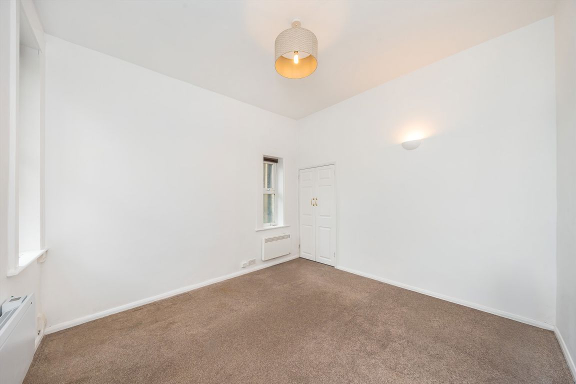 Avenue South, Surbiton photo 5