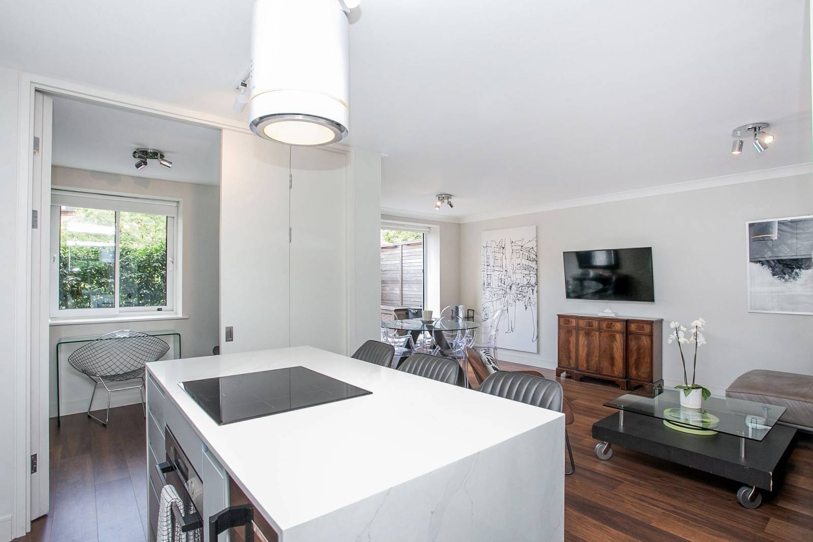 2 bedroom flat for sale 0