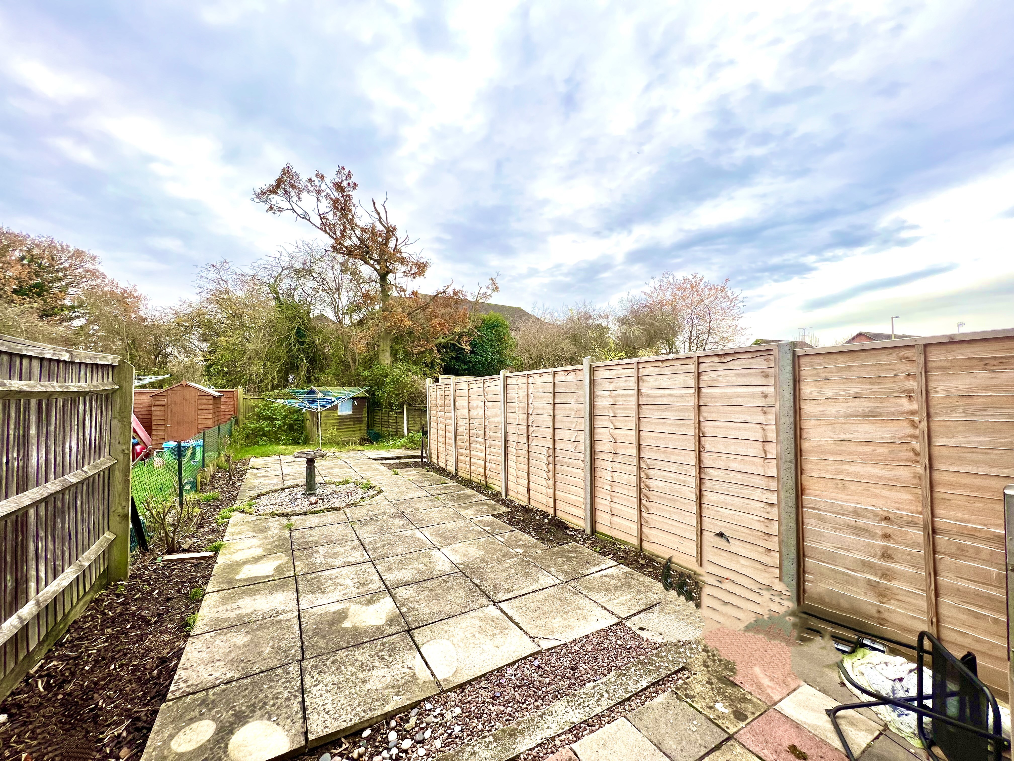 33, Lincoln Gardens, Didcot photo 4