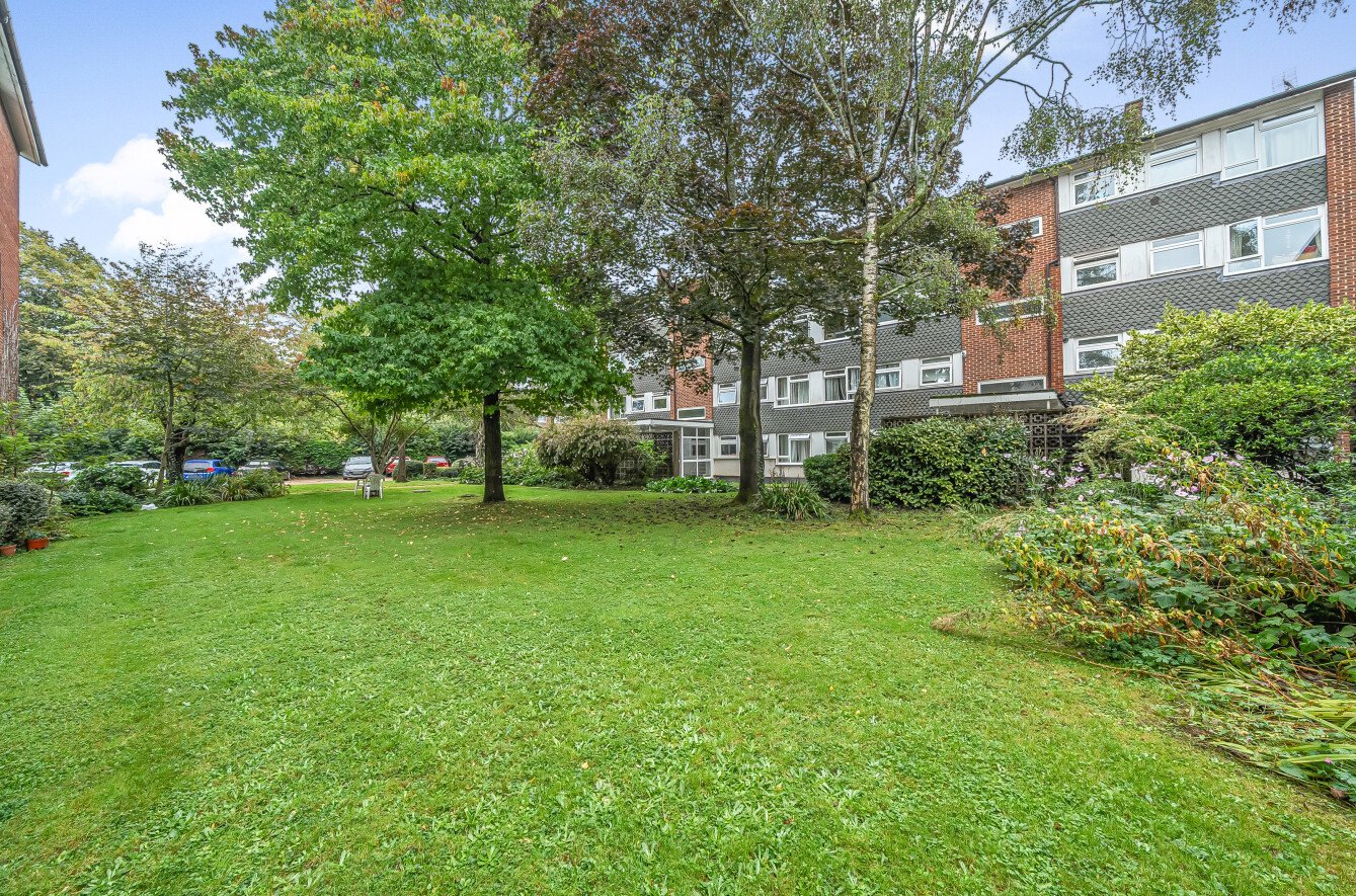 1-bed house on 49 Carlton Court,, Hulse Road, Southampton, £110,000