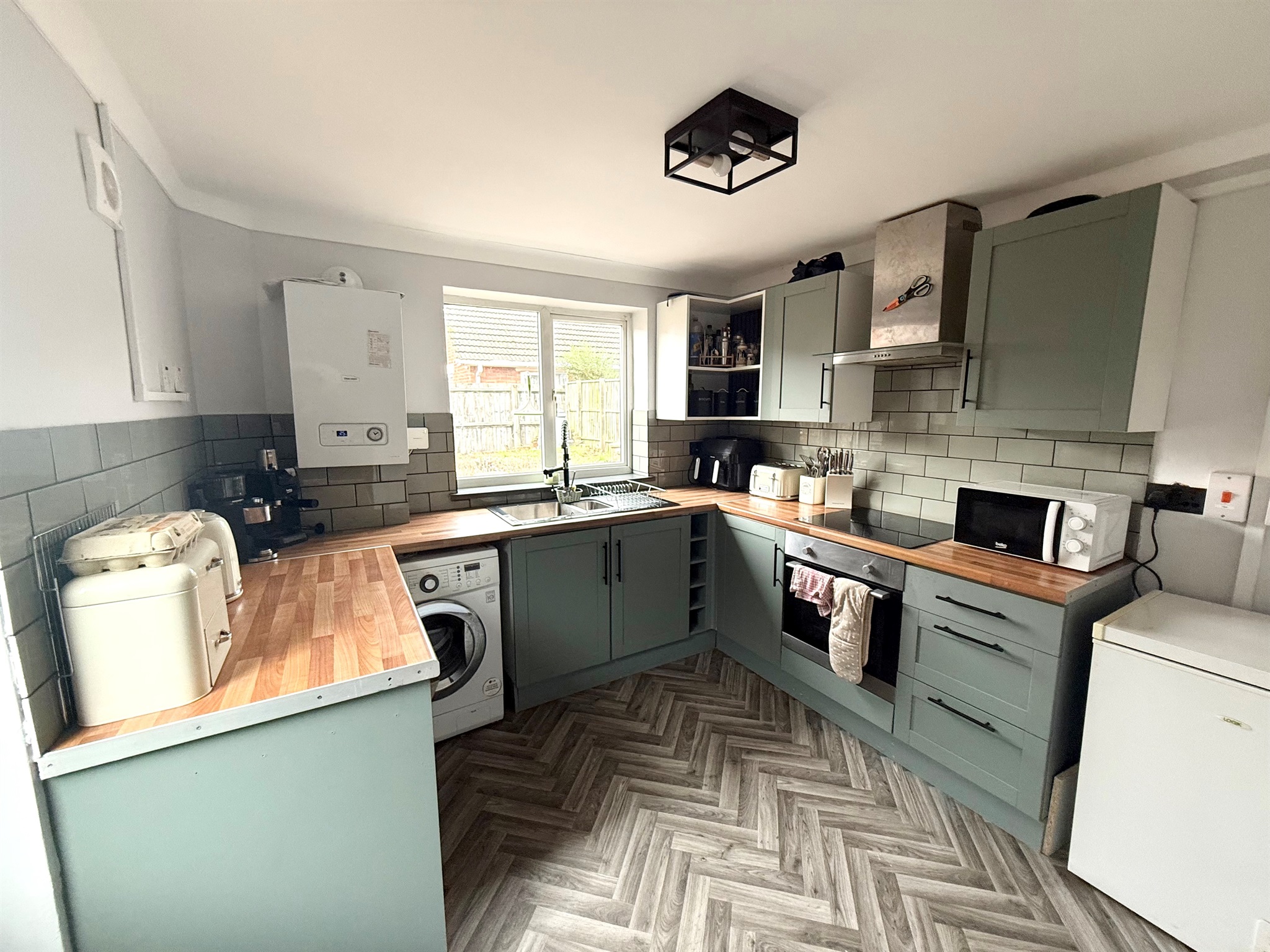 7, Mayfield Road, Peterborough photo 4