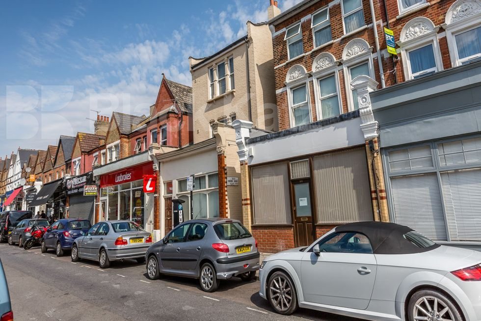 Myddleton Road, London photo 2