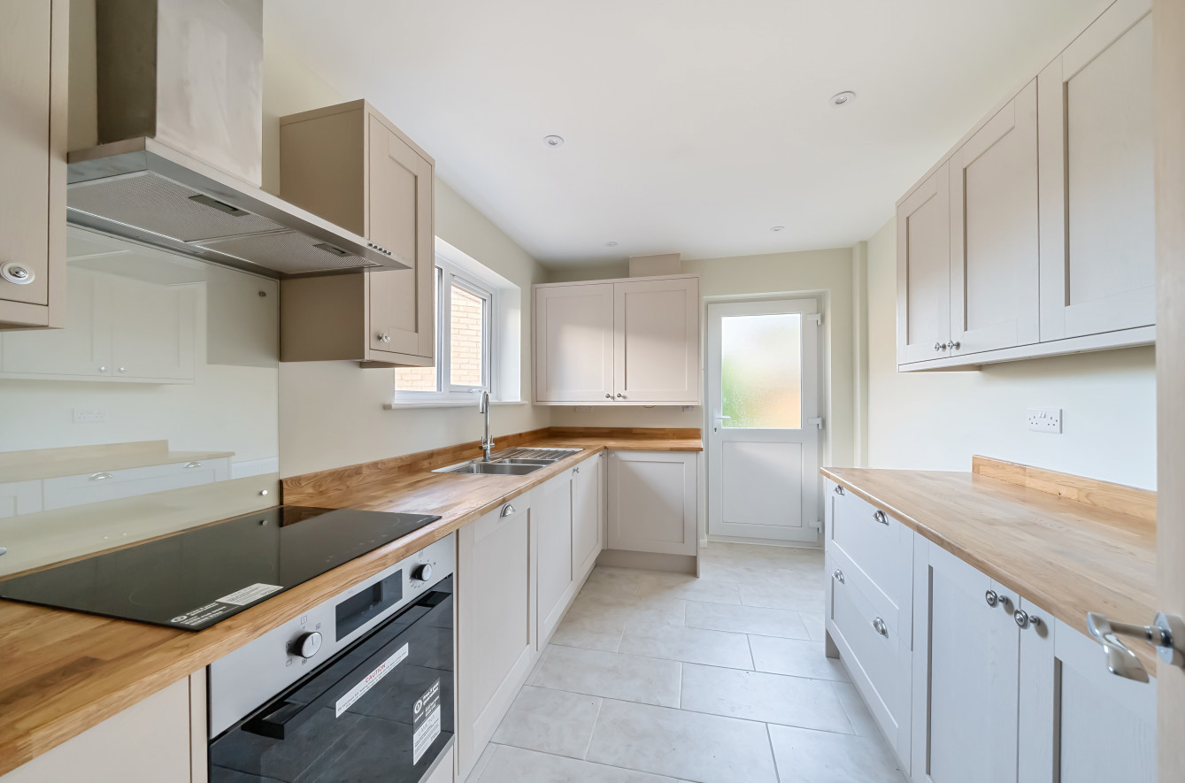 Photos of Partridge Way, Cirencester, Gloucestershire GL7 64771099