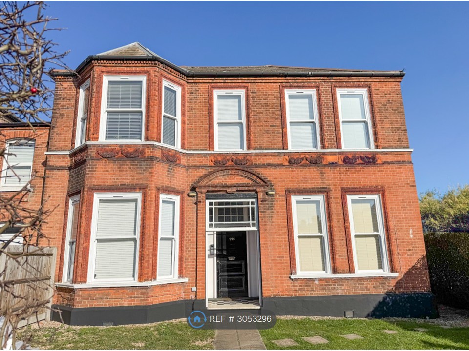 Flat   Brownhill Road, London photo 2
