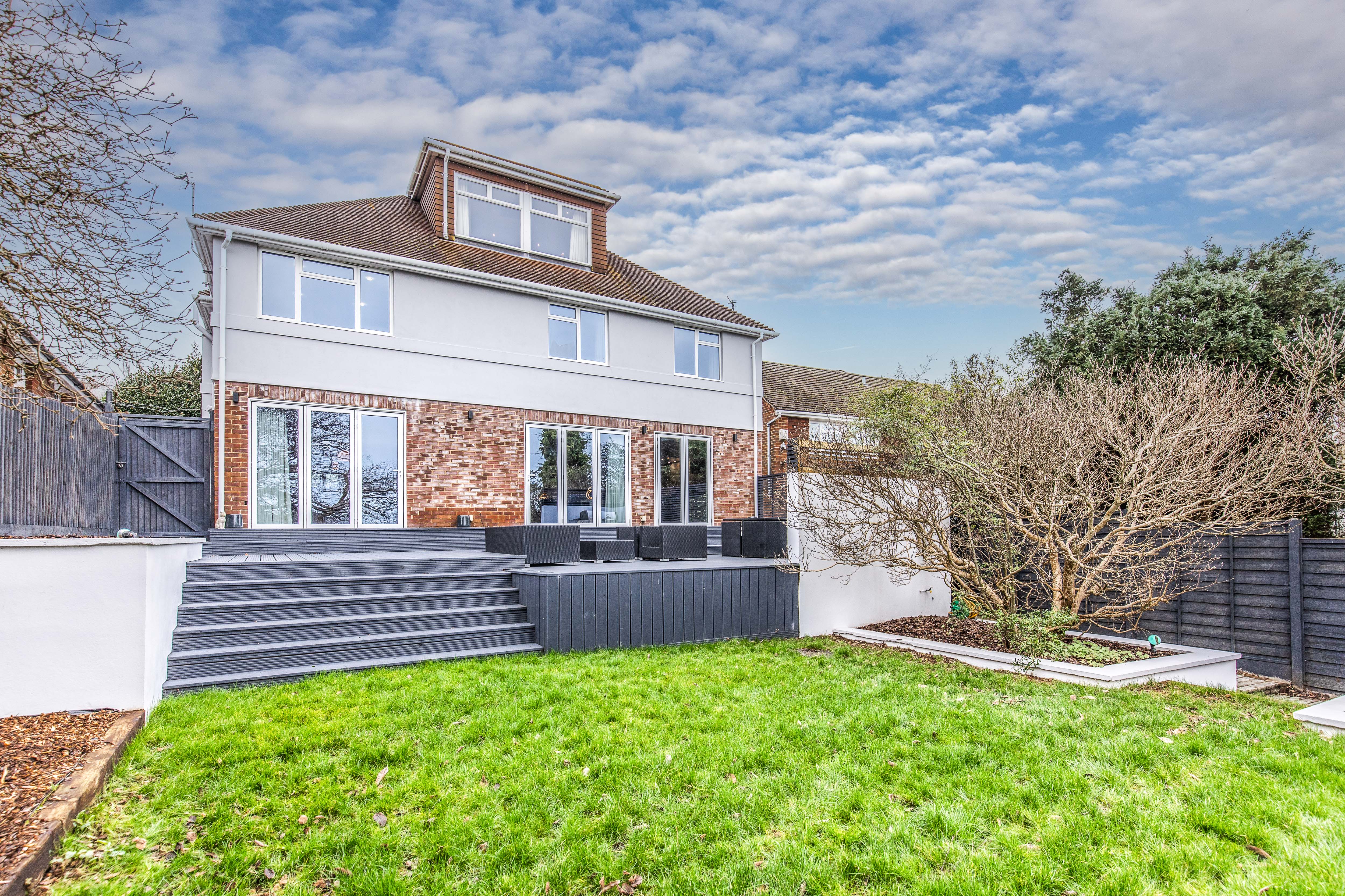 5 bedroom detached house for sale 0