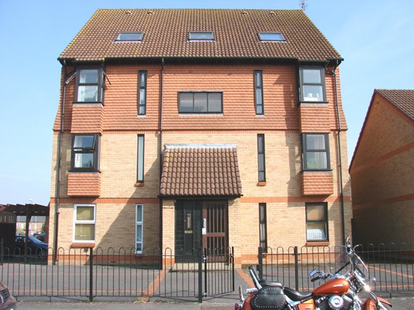 Holmlea Road, Datchet Berkshire photo 5