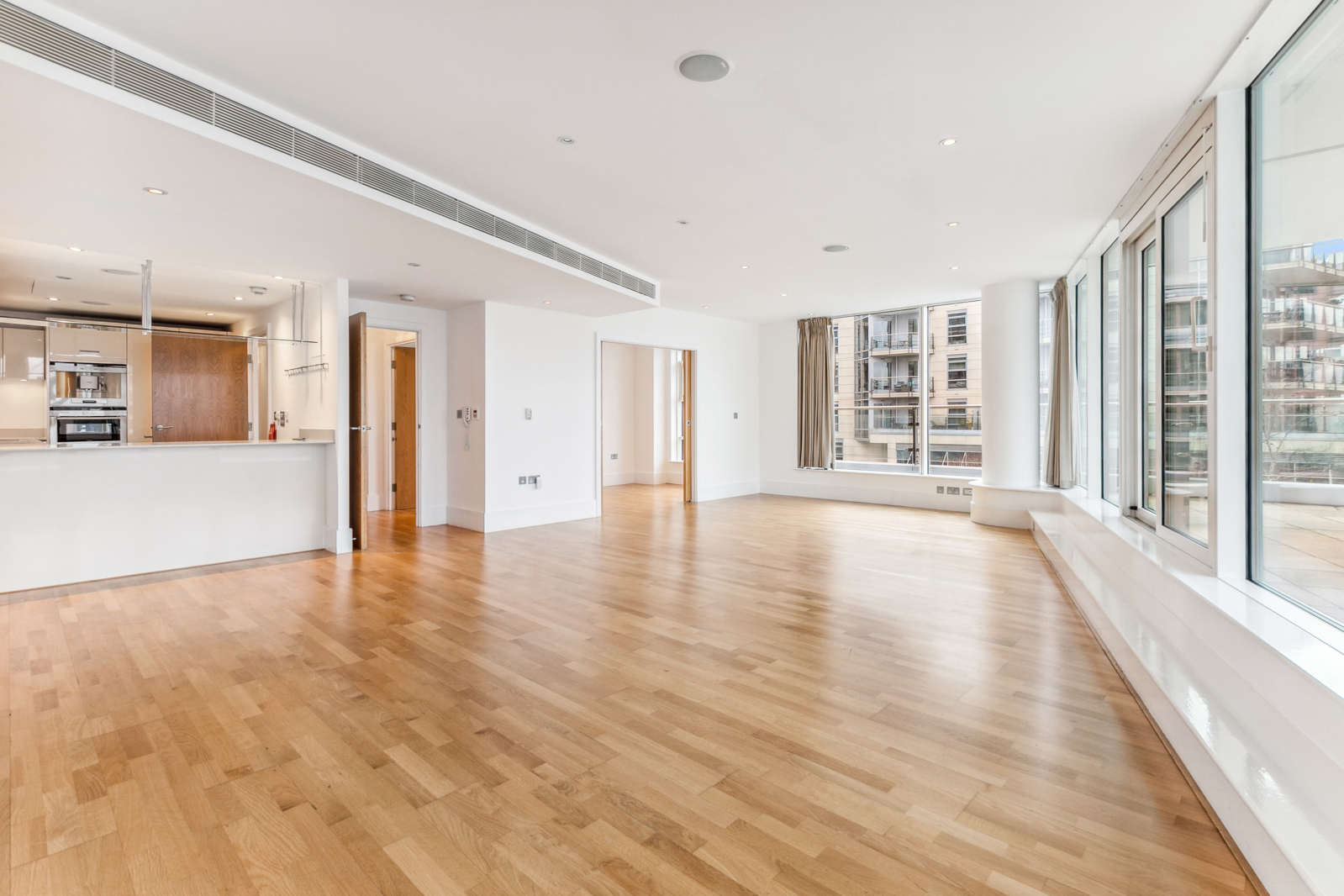 3 bedroom flat for sale 0