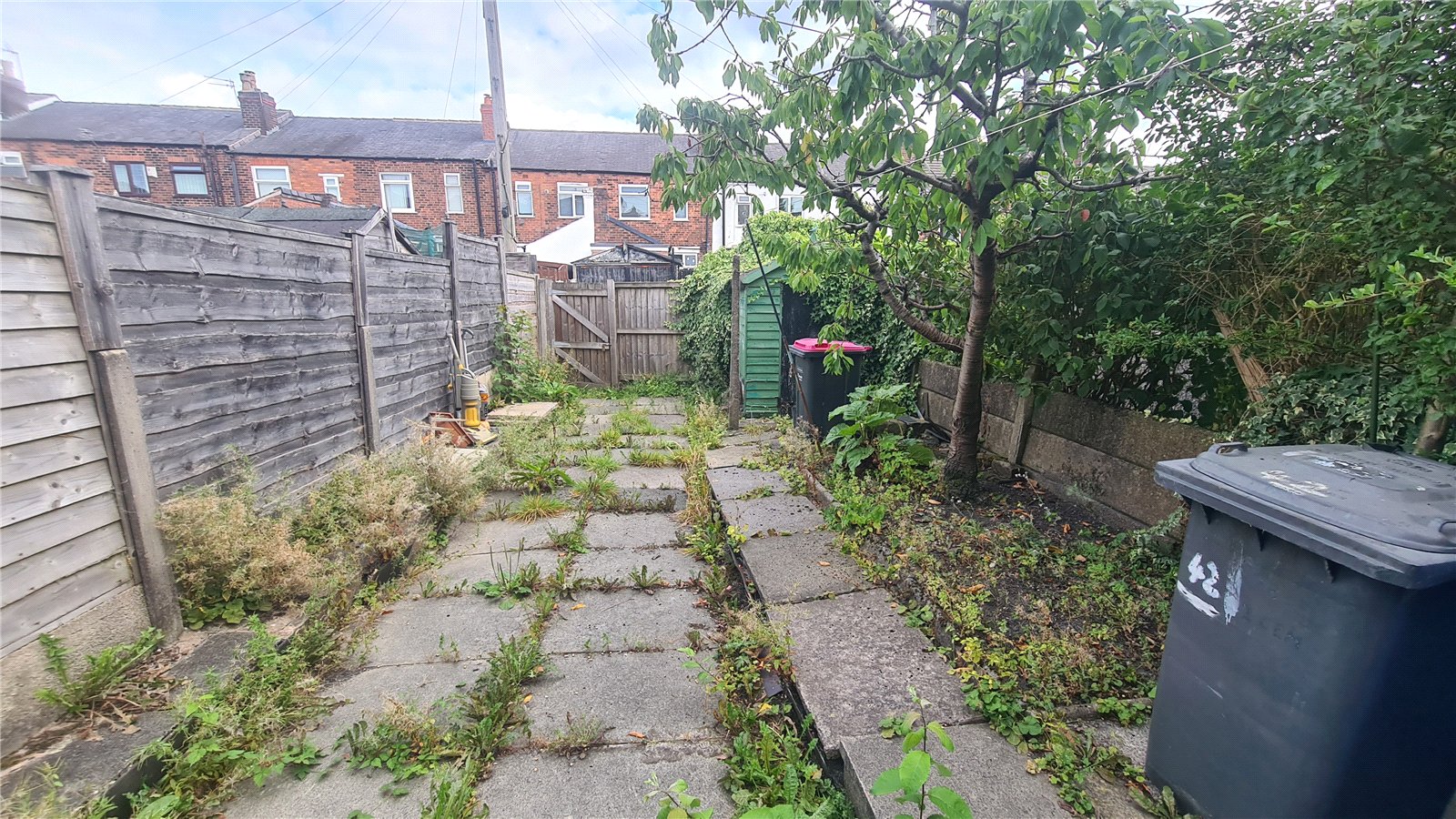 42, Cemetery Road South, Manchester photo 5