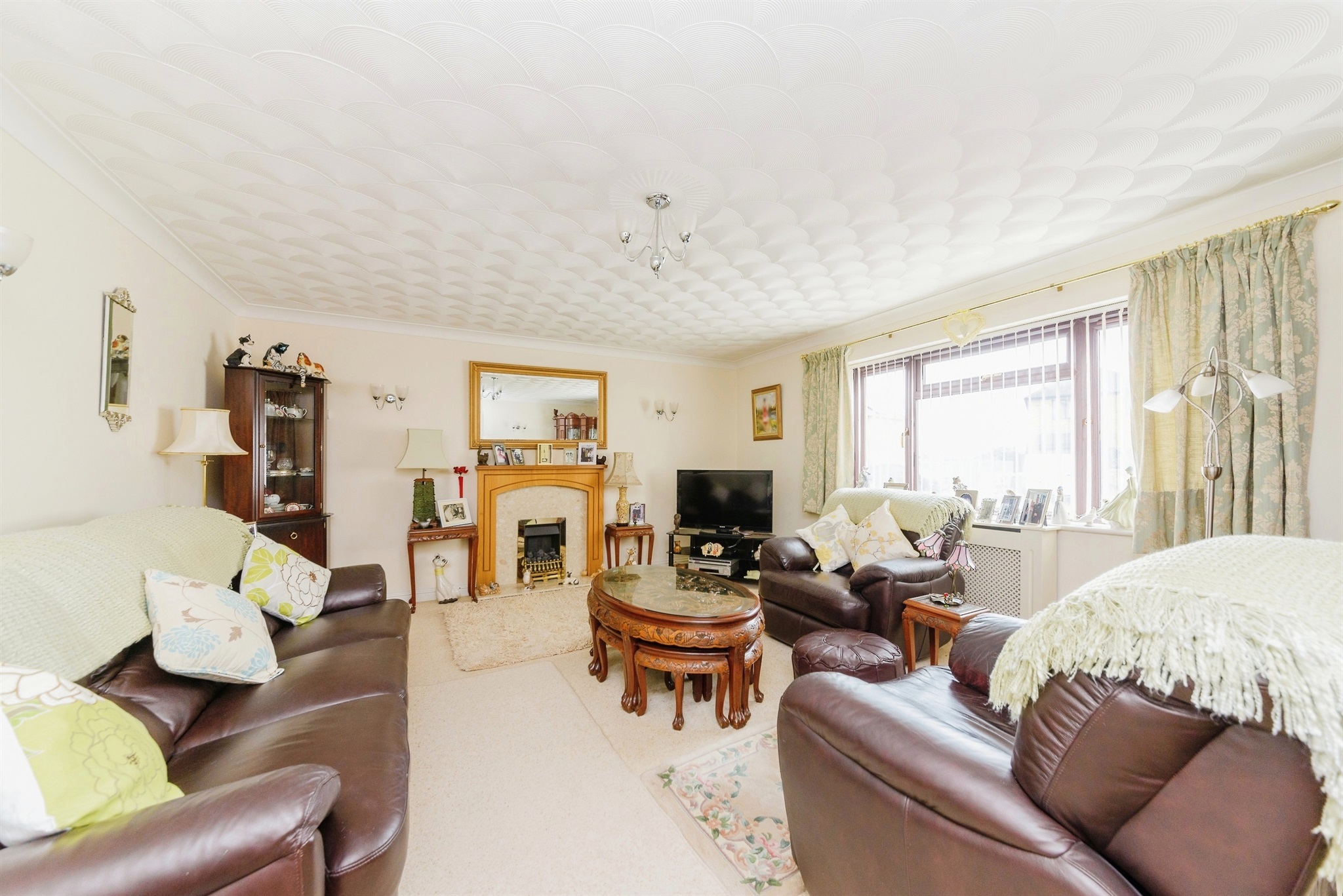 13, East Lane, Bourne photo 4