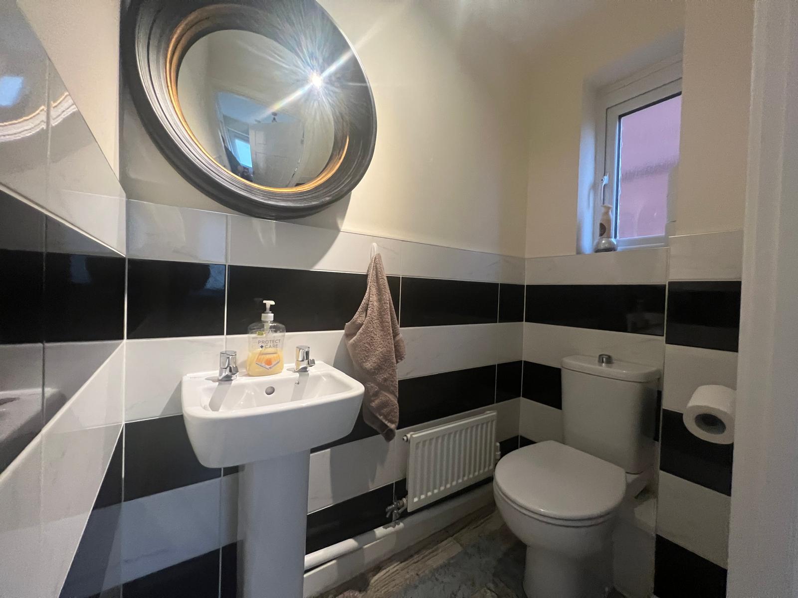 22, Shortridge Drive, Coventry photo 4