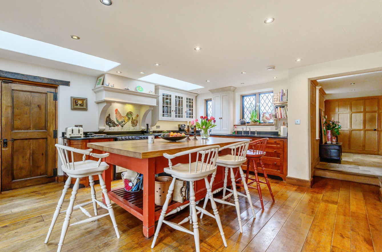 Photos of Meath Green Lane, Horley RH6 60780547 PrimeLocation